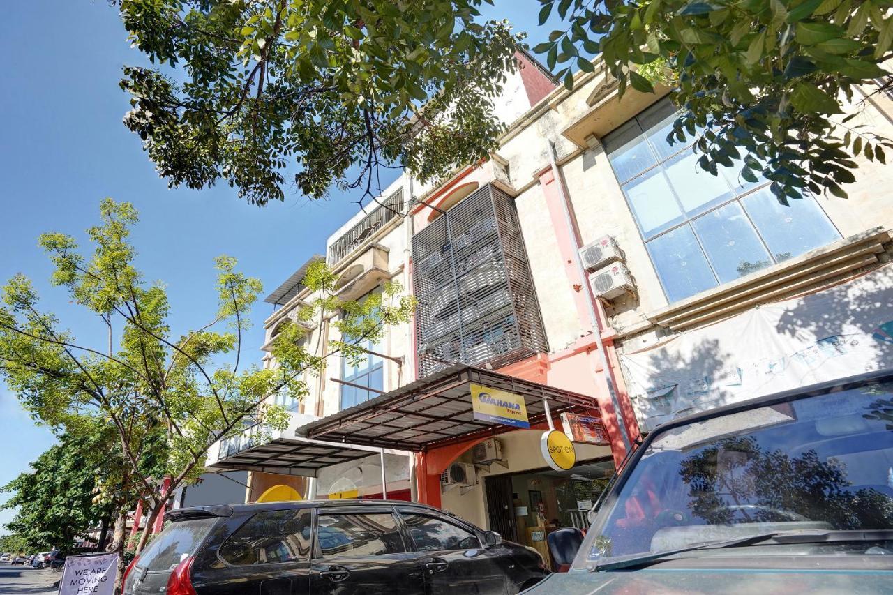 สปอต ออน โกเซปา เมเจนด์ ซังคูโน Hotel สุราบายา ภายนอก รูปภาพ