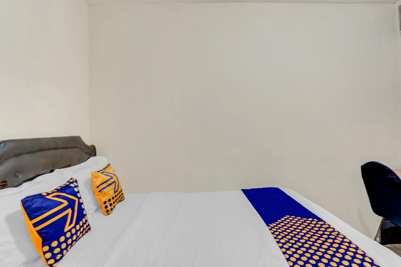 สปอต ออน โกเซปา เมเจนด์ ซังคูโน Hotel สุราบายา ภายนอก รูปภาพ